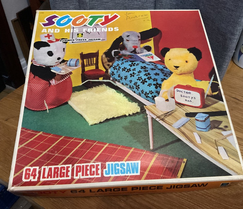 Vintage sooty and - 🧩,