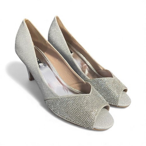 Silver heels women size 7 - heels, 6/7