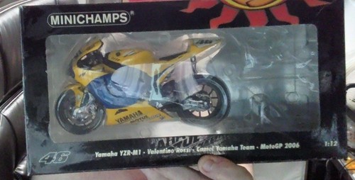 Rossi 2006 yamaha - 1/12.,