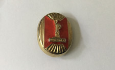 VINTAGE NEW YORK BIG APPLE TAXI ENAMEL PIN BADGE