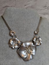 Bib necklace 3 flowers clear jewels silver tone 38 + 8cm