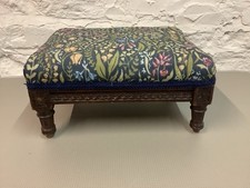VINTAGE SMALL FOOTSTOOL