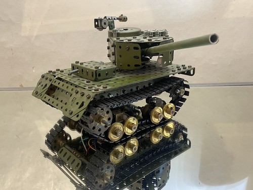 Radio control meccano tank - control,