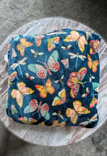 Throw blanket maxx bugs - throw,