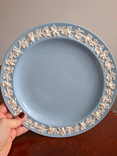 Vintage 1957 wedgwood - 1957, embossed