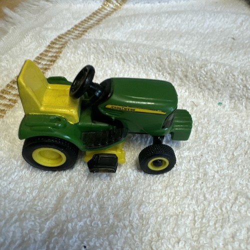 John deere lawn - lawn, tractor