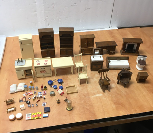 Vintage dollhouse - 1:12,