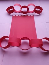 RED COLOUR PAPER CHAINS.100