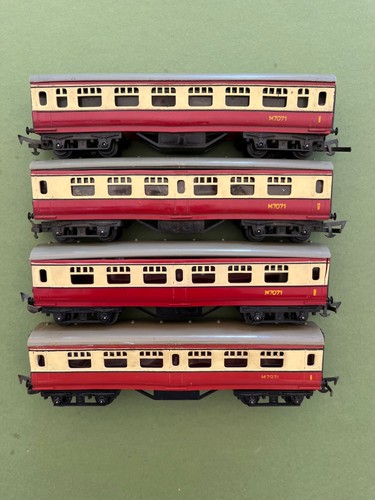 Triang r21 red cream - red,