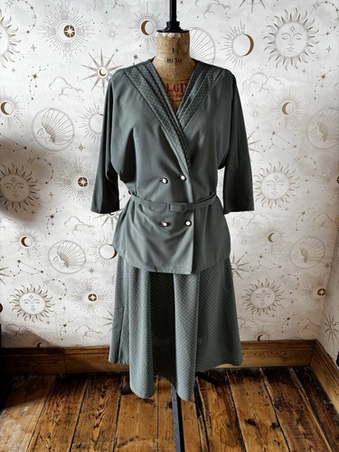 Vintage green skirt suit - green,
