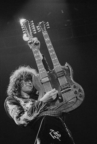 Jimmy page playing gibson - a,