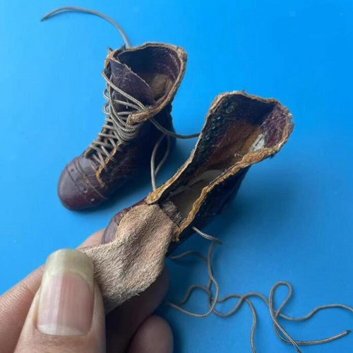 Scale action figure - scale, shoes