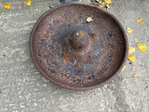 Vintage pig trough planter - pig,