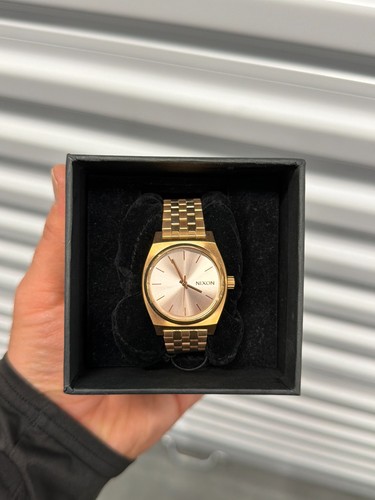 Nixon medium time - nixon, all