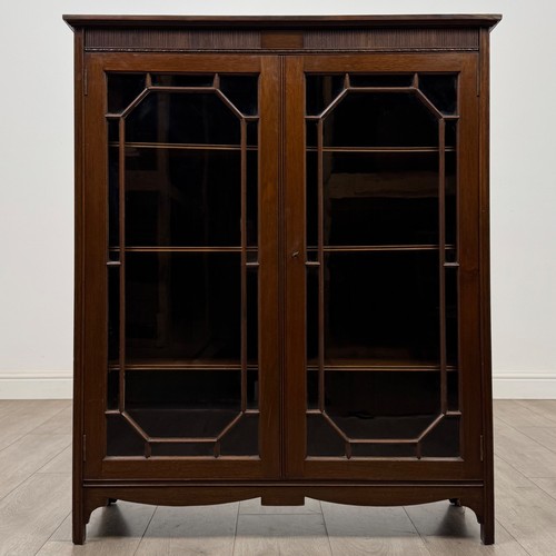 Antique 20th century display - 20th,
