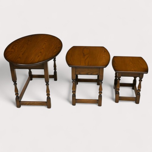 Old charm oval - oval, of