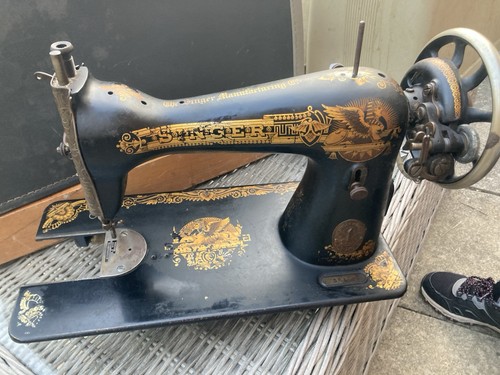 Vintage singer sewing machine - singer,