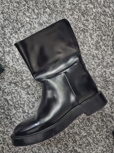 Chunky black boots nice - chunky,