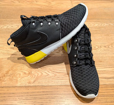 NIKE Roshe Run Trainers Size