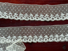 Antique lace - Lille bobbin lace border - 19th century - 2 designs