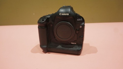 Canon ds126221 eos mark iv - ds126221,