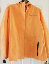 DAMART LADIES WATERPROOF CAGOULE SIZE 26 WITH A HOOD