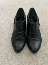 BRAND NEW 5th Avenue Black