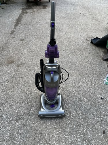 Tesco 1800w max upright vacuum - 1800w,