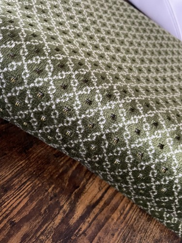 Stunning heavy upholstery - stunning,