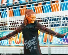 ELEANOR TOMLINSON as Eve -