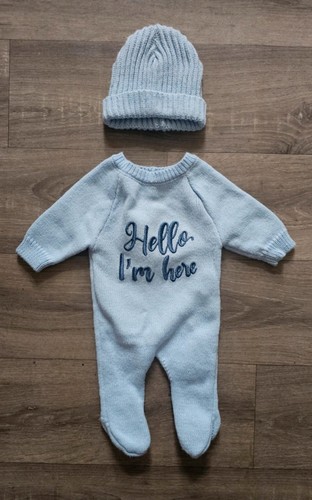 Hello here babygrow hat - i'm,
