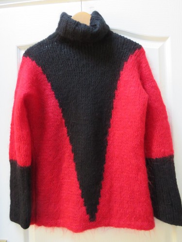 Hand knitted vintage jumper - vintage,