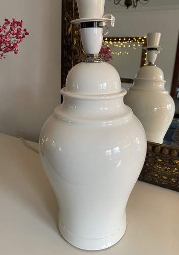White ginger jar - white, base