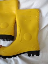 Nora Yellow Wellington Boots PPE etc UNUSED