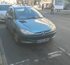 Breaking 2002 Peugeot 206 1.4 HDi (9HZ) - Colour Silver	- All Parts Available 