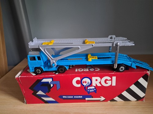 Corgi volvo car transporter - car,
