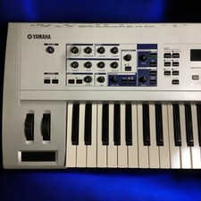 YAMAHA CS6x Digital Keyboard Synthesizer Tested/working