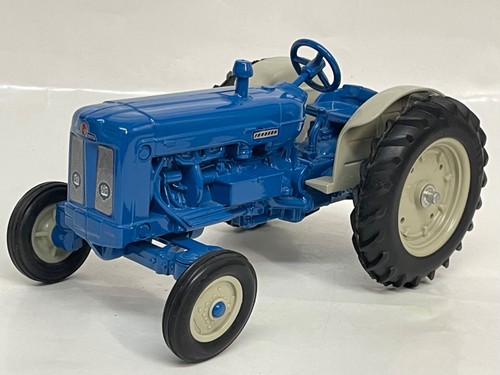 Scale ertl 307 fordson - ertl,