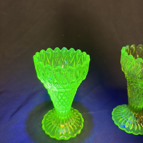 Pair victorian eapg uranium - /,
