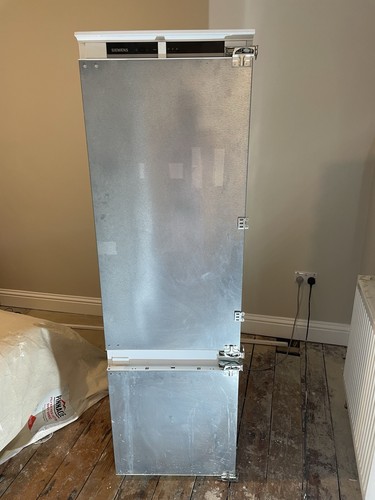 Siemens integrated fridge - siemens,