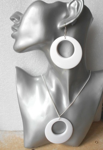 White acrylic hoop - white,