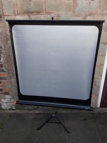 Chinon projector screen - projector,