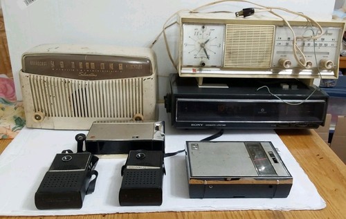 Vintage radios not - , radios.