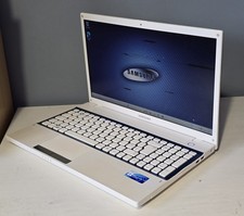 Samsung NP305V5A laptop Windows 11 Pro Office 365 4 GB 128 SSD Screen Issue