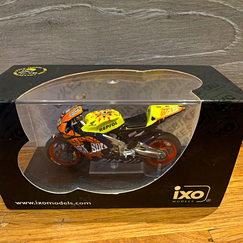 Ixo honda rc211v valentino - honda,