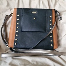 Irish Designer Black Tan Gold Stud GIONNI Crossbody Bag Handbag Zip Multi Pocket