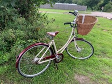 Pashley Princess Sovereign Cream Ladies Bike excellent condition sadly for sale.