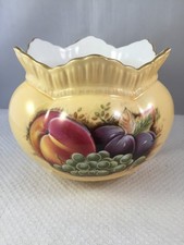 Aynsley 'Orchard Gold' squat