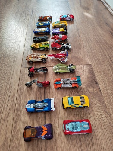 Random hot wheels - 20, joblot