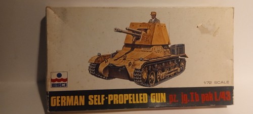 Lot esci military tank - 1/72,